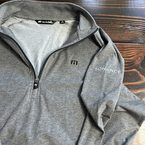 TravisMathew UPGRADED golf long sleeve quarter zip - Picture 3 of 4